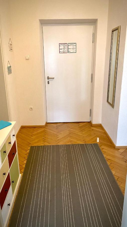 Apartment Im Gruenen ลีโอเบน ภายนอก รูปภาพ