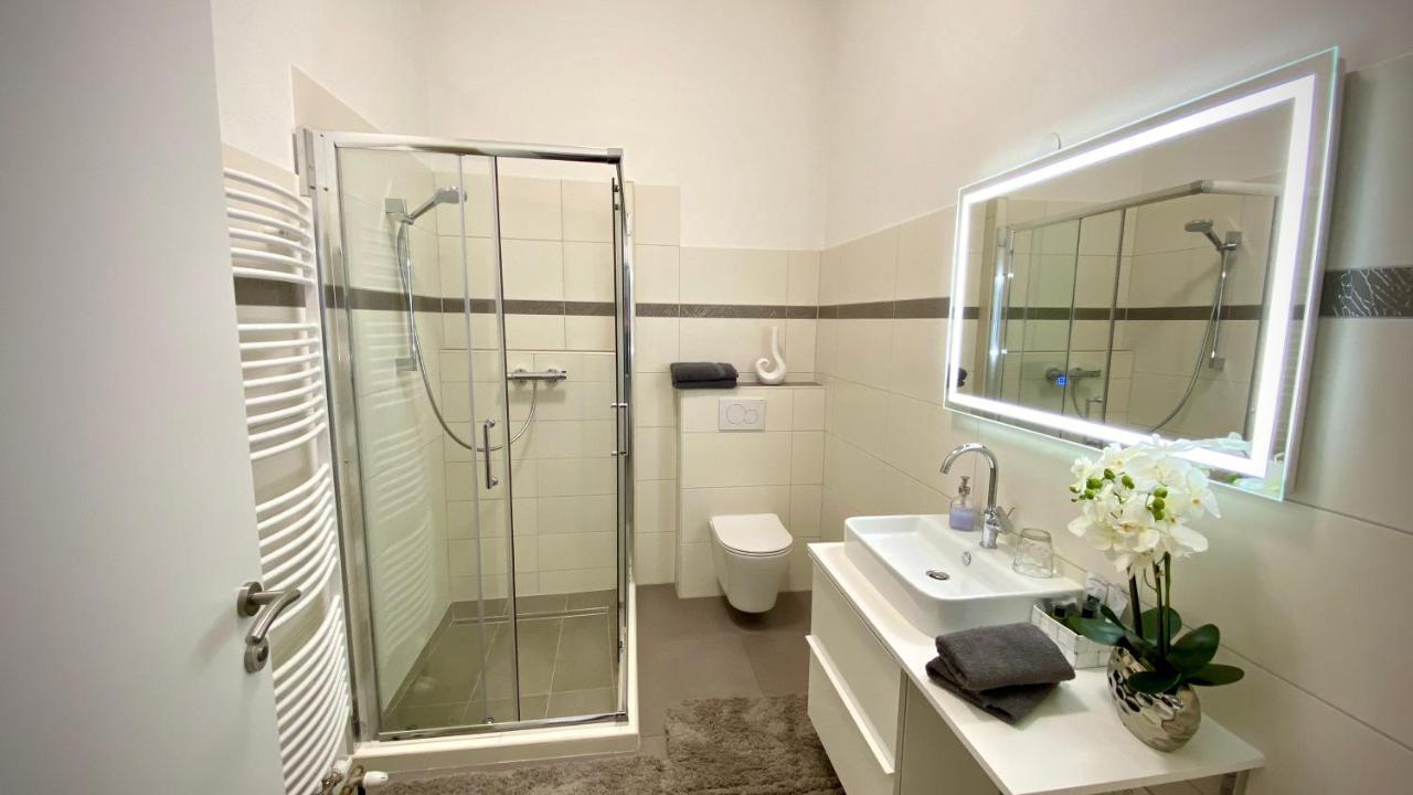 Apartment Im Gruenen ลีโอเบน ภายนอก รูปภาพ