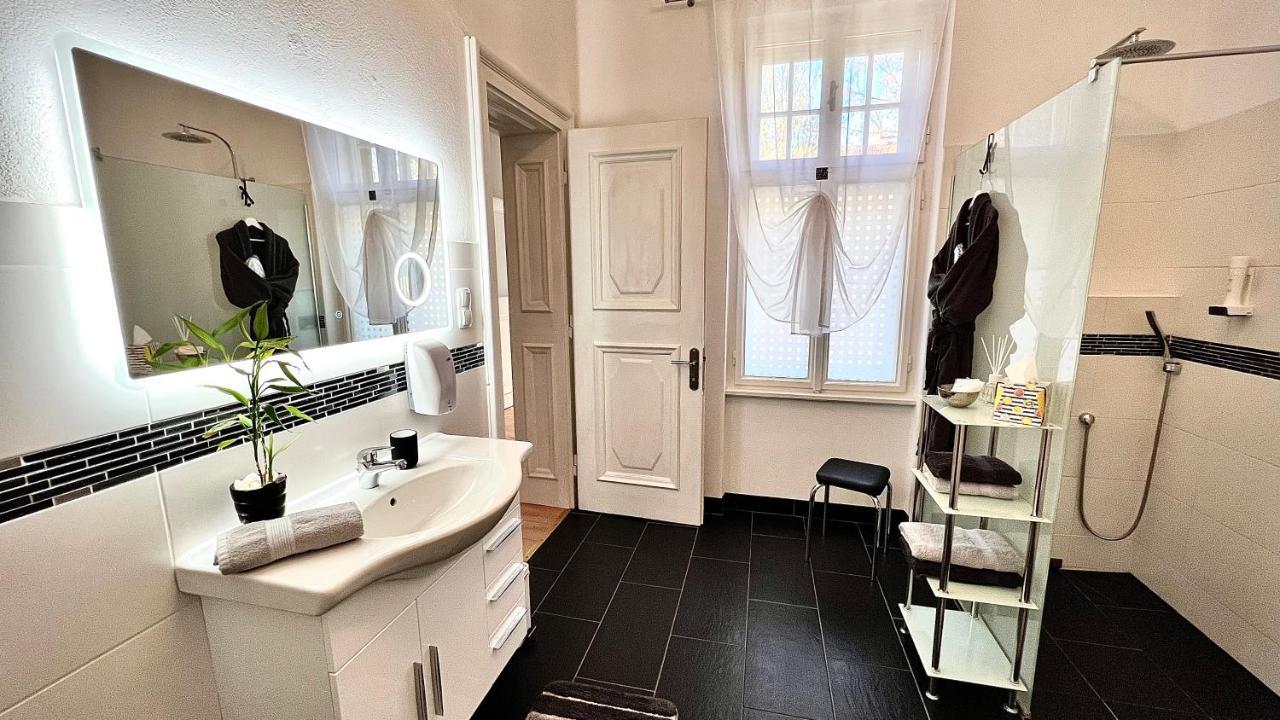 Apartment Im Gruenen ลีโอเบน ภายนอก รูปภาพ