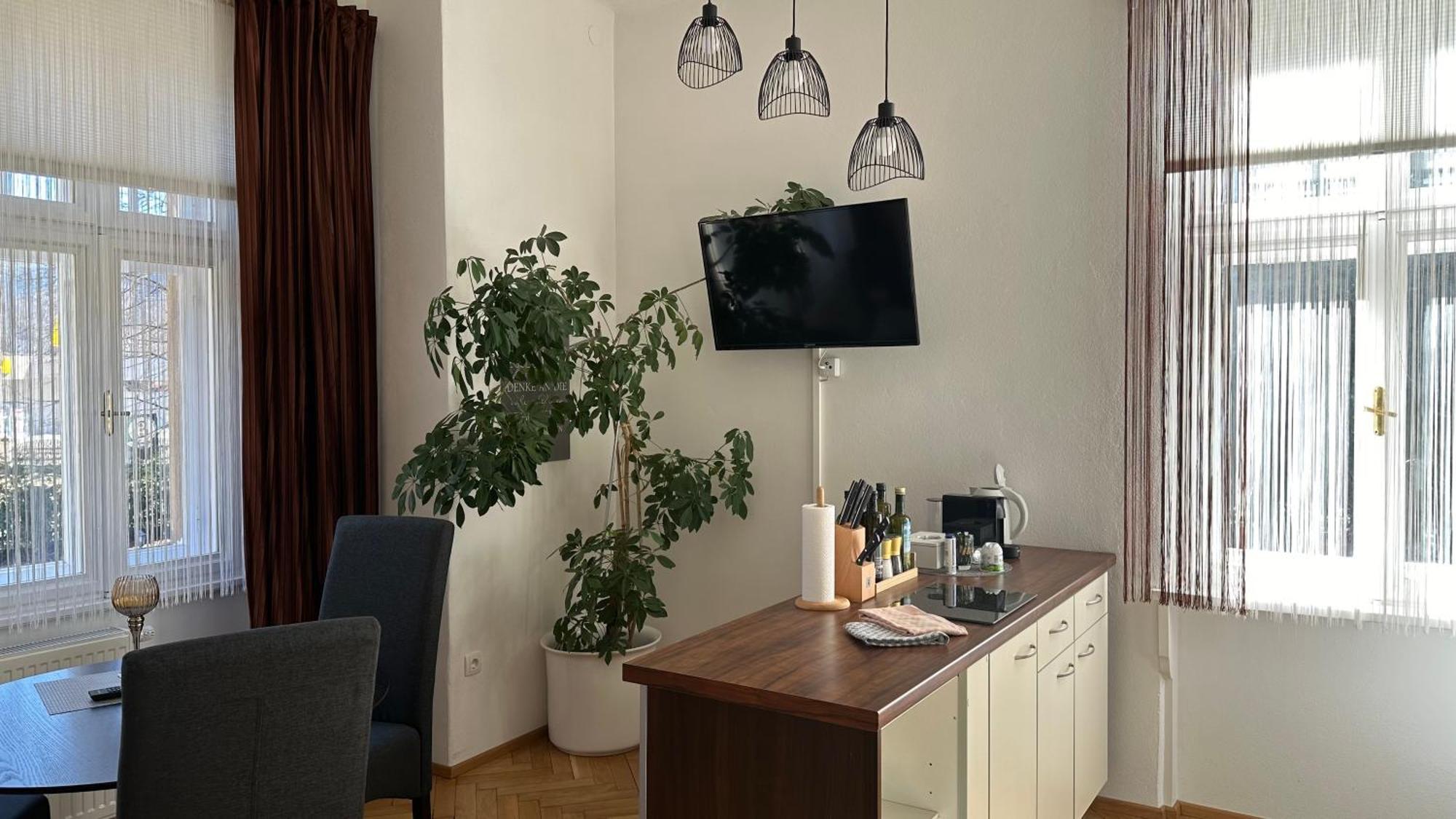 Apartment Im Gruenen ลีโอเบน ภายนอก รูปภาพ