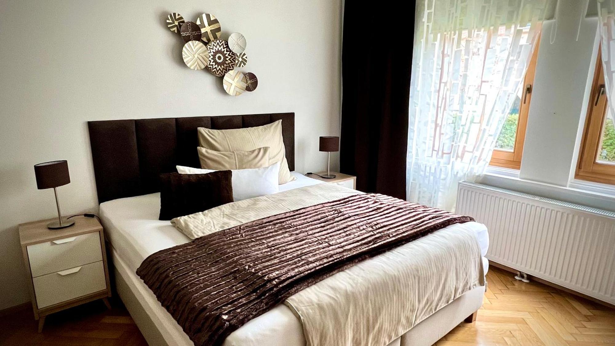 Apartment Im Gruenen ลีโอเบน ภายนอก รูปภาพ